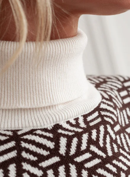 VILATTE Свитер кофейный VILATTE